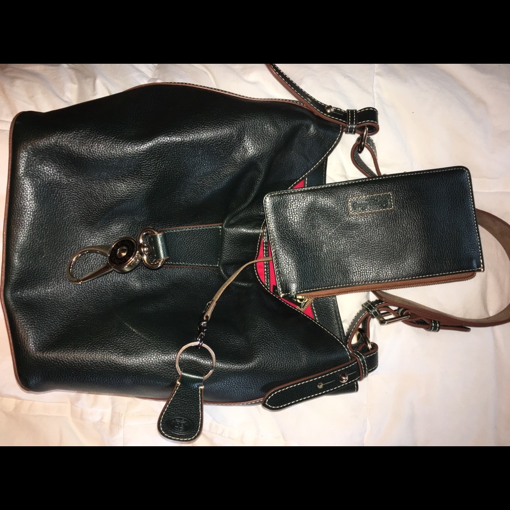 Dooney and Bourke bucket shoulder bag